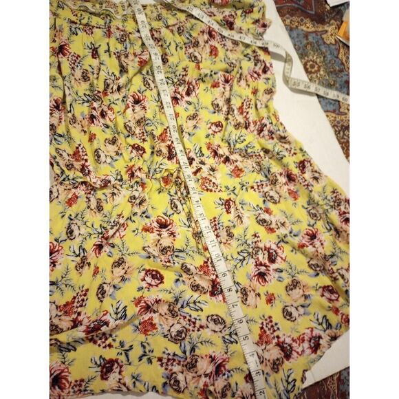 No comment off shoulder floral print romper with knot tie sleeve - Picture 4 of 10